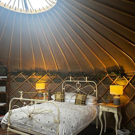 Sunbank Yurt Hotel Llangollen Exterior photo