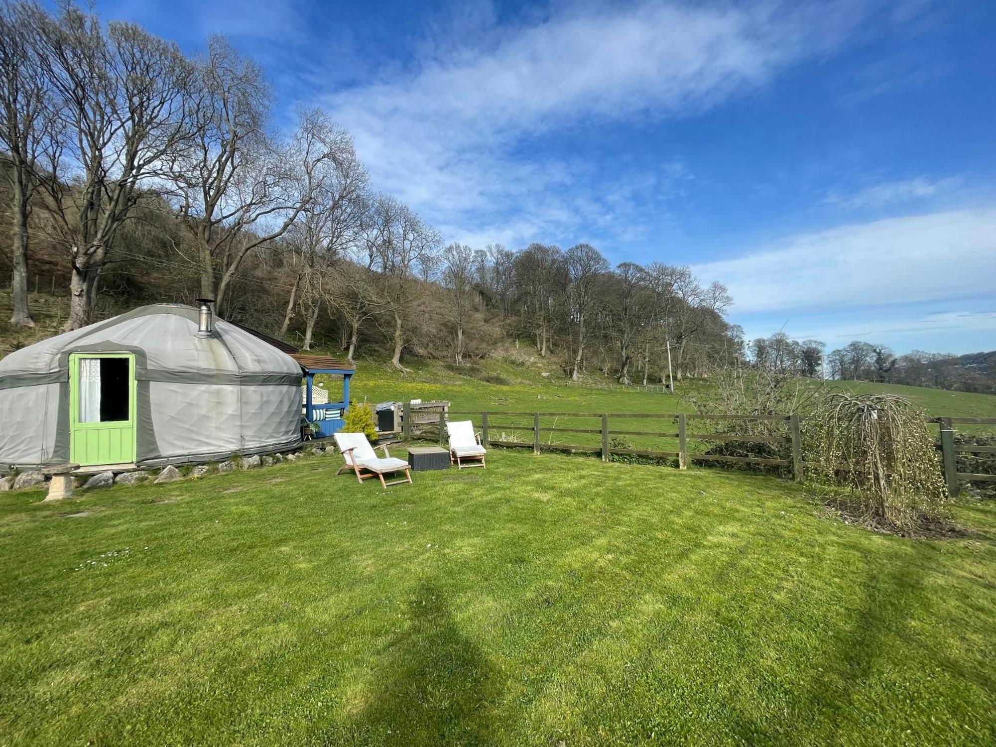 Sunbank Yurt Hotel Llangollen Exterior photo